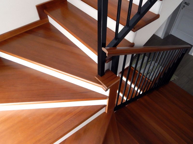Wood Stairs and Railings Repair